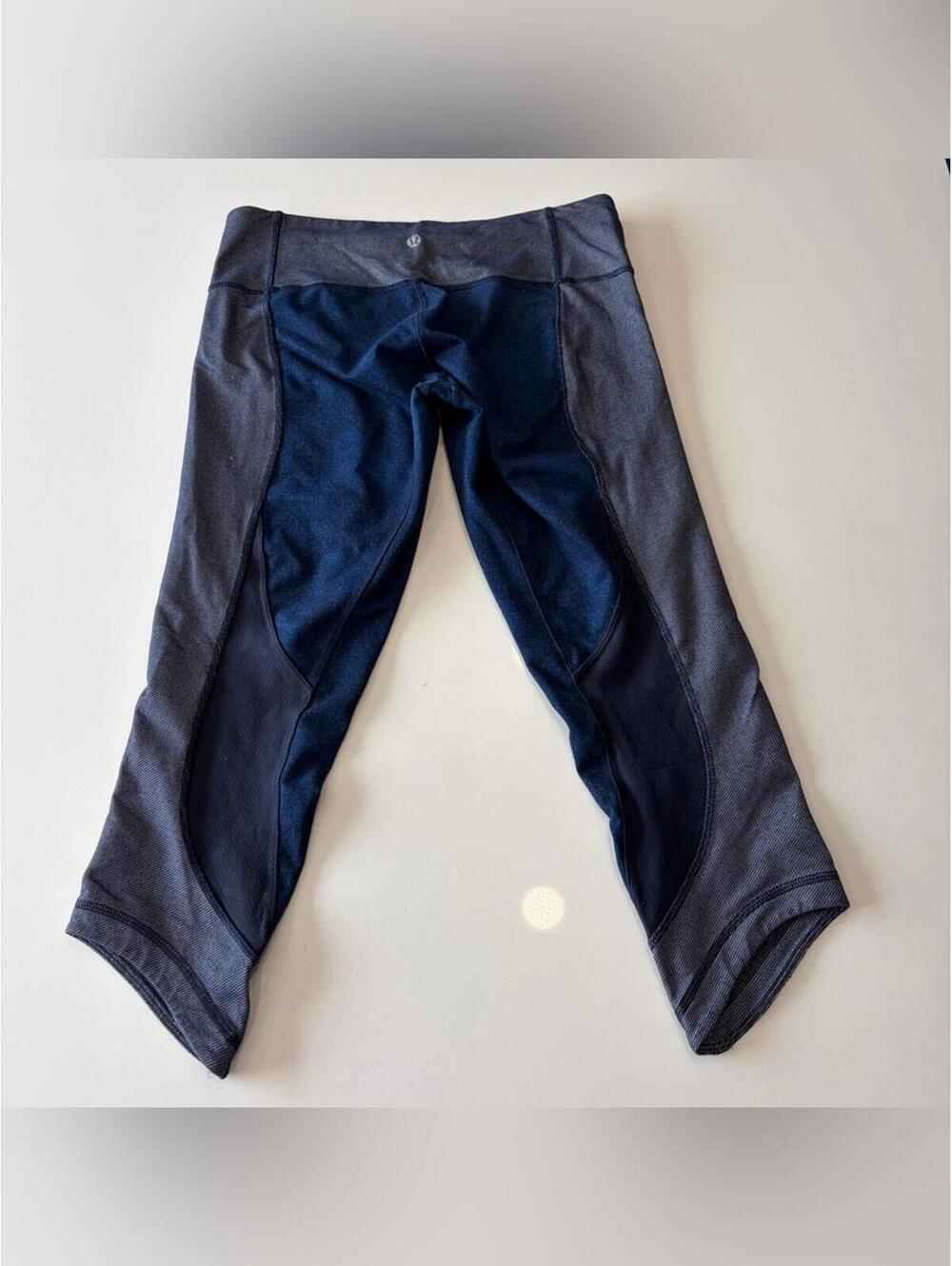 Lululemon Crop Leggings Sashiko Cross Inkwell Rugged Blue size 8